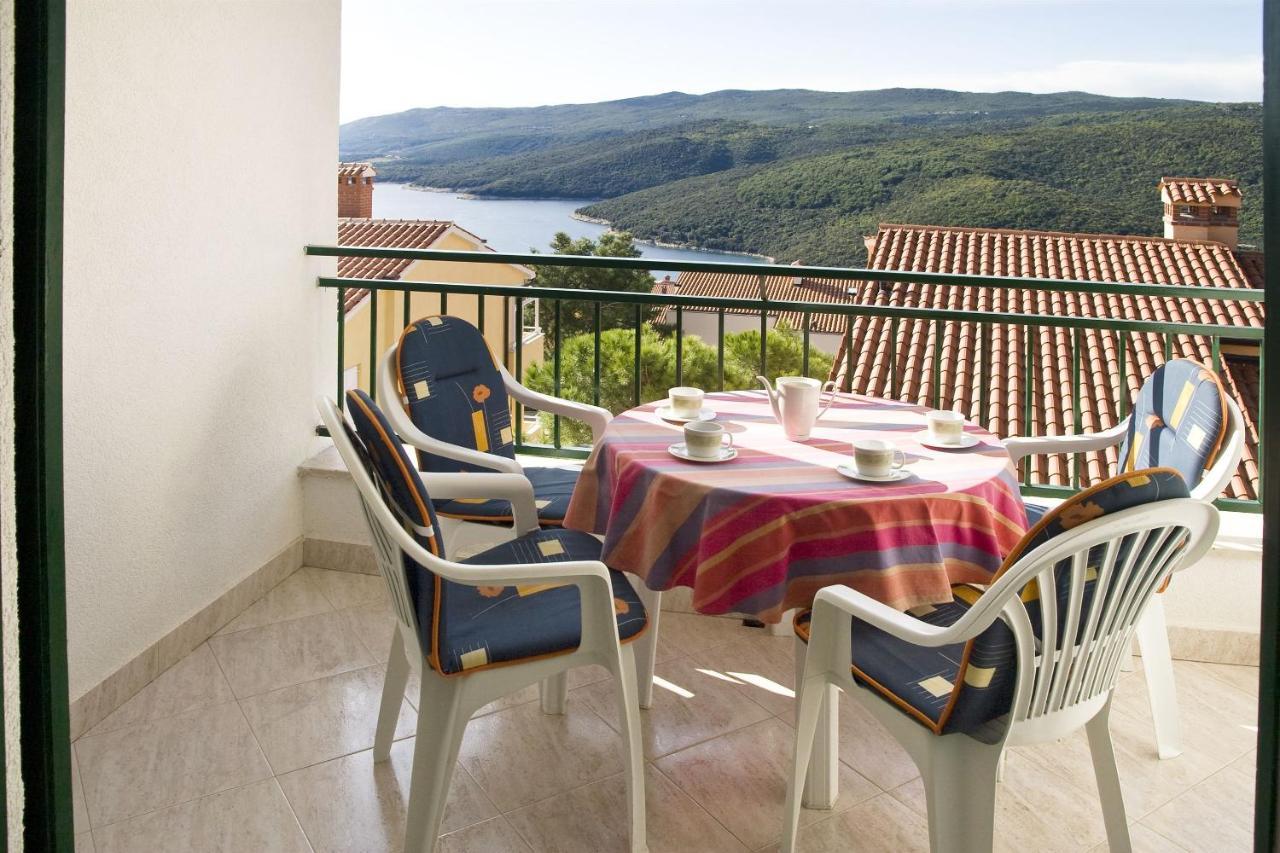 Apartments Olea Rabac Esterno foto